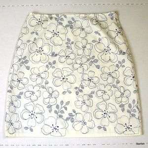 Ann Taylor blue white floral pencil skirt